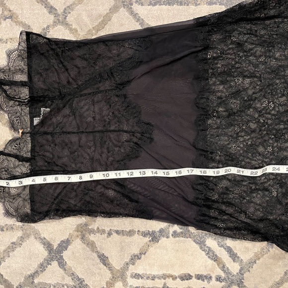 b.temptd black lace nightgown - Picture 4 of 6